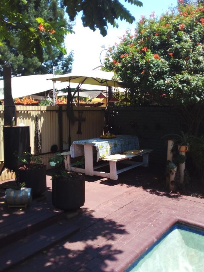 Africas Eden Guesthouse Mookgophong Экстерьер фото