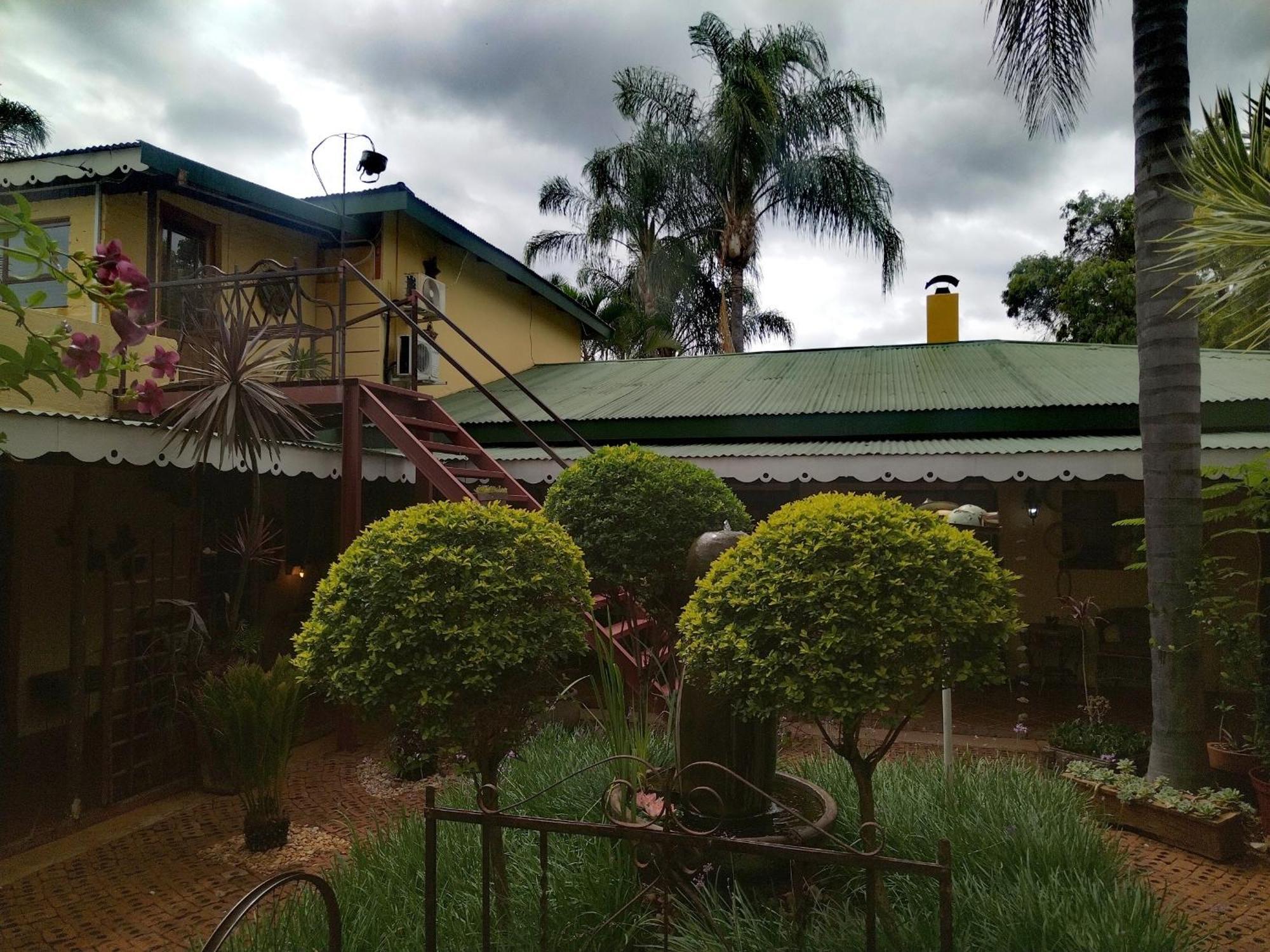 Africas Eden Guesthouse Mookgophong Экстерьер фото