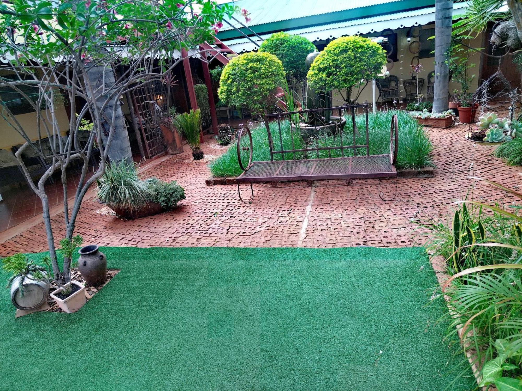 Africas Eden Guesthouse Mookgophong Экстерьер фото